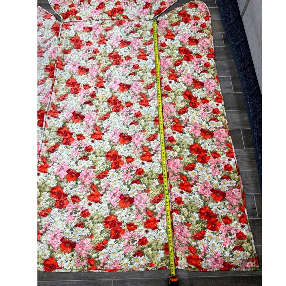 Handmade Quilted Bedspread Womens Red Floral Poppy Daisy Cottagecore Retro Twin